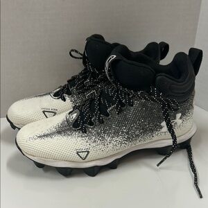 Under Armour Black and White Sneakers with Modern Speckle Design